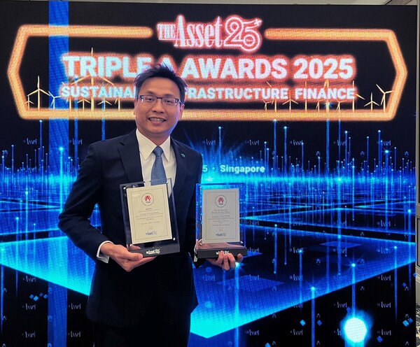 Chief Executive Eric Liu accepted two awards on behalf of CUBHK at the Triple A Sustainable Infrastructure Awards 2025, underscoring Cathay United Bank’s exceptional performance in global sustainable finance and infrastructure development.