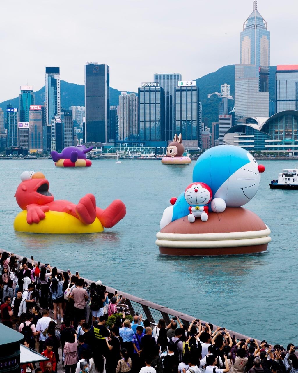 宏利香港全力支持 AllRightsReserved策劃及主辦的「維港海上大巡遊」。 宏利香港全力支持 AllRightsReserved策劃及主辦的「維港海上大巡遊」。