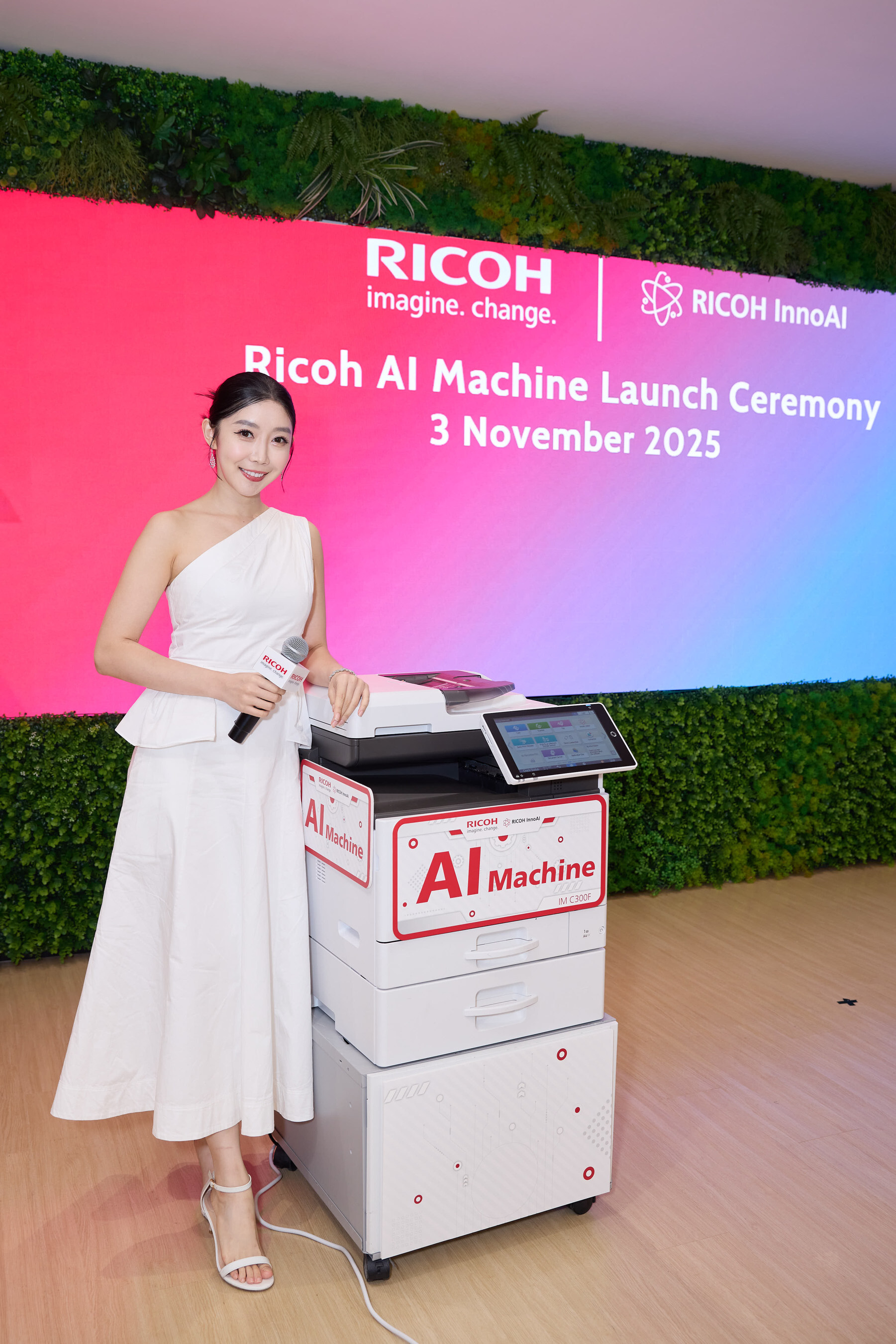 Ricoh proudly launches the brand-new “Ricoh AI Machine” integrating multifunction printers (MFP) with innovative InnoAI Linker technology, and showcasing the InnoAI Hub knowledge management platform on site. The AI Machine can also connect to InnoAI Hub with just one click, helping enterprises achieve digital transformation and usher in a new era of intelligent document management.