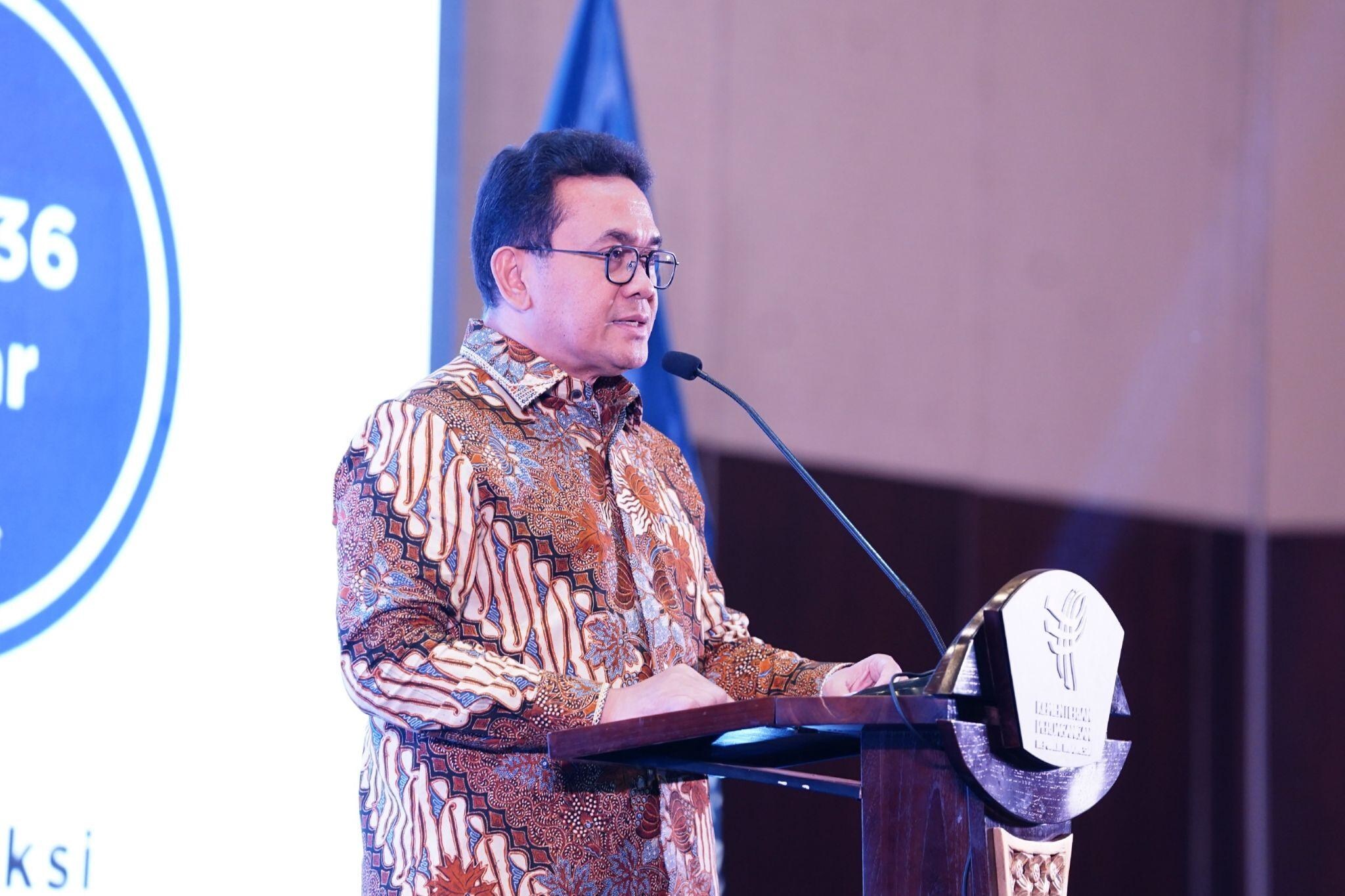 Minister of Trade Budi Santoso delivers his presentation during the closing ceremony of the 40th Trade Expo Indonesia (TEI) 2025 at ICE BSD City, highlighting Indonesia’s export achievements and global trade commitment.