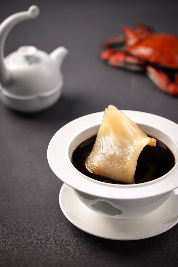 生地唐排炖花胶