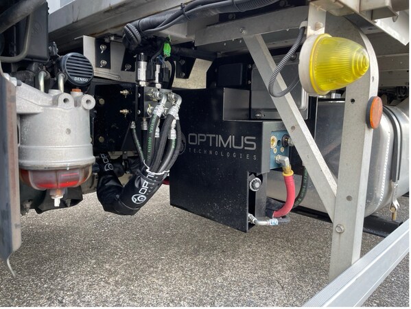 Close-up of the Optimus Technologies Vector System manifold and fuel selector valves installed on a Hino truck, enabling seamless operation on 100% biodiesel (B100) as part of the Optimus–Mitsui collaboration in Japan. Close-up of the Optimus Technologies Vector System manifold and fuel selector valves installed on a Hino truck, enabling seamless operation on 100% biodiesel (B100) as part of the Optimus–Mitsui collaboration in Japan.