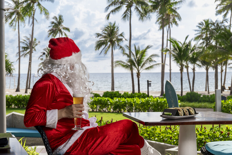 Coastal Yuletide Moments Echo in Celebration at Pullman Phu Quoc Beach Resort