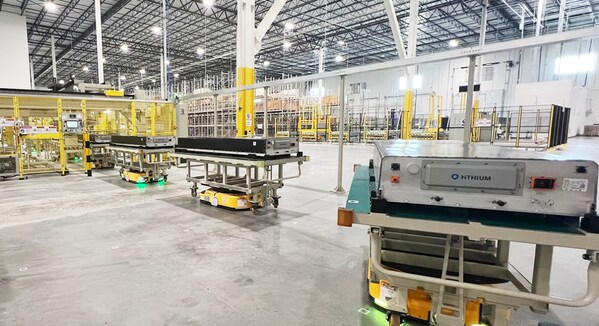 ANTS AGV is engaged in automated transport operations. (PRNewsfoto/Zhejiang Guozi Robotics Co., Ltd)