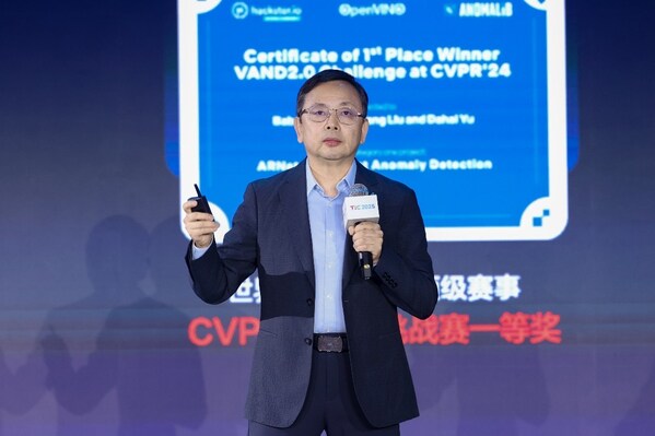 Dr. Yan Xiaolin, CTO of TCL Technology, CTO of TCL CSOT, President of TCL Research Dr. Yan Xiaolin, CTO of TCL Technology, CTO of TCL CSOT, President of TCL Research