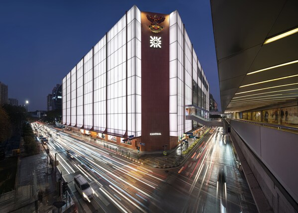 Central Chidlom Ascends as ‘The Store of Bangkok’ Cementing Global Luxury Flagship Status After Landmark Transformation (PRNewsfoto/Central Chidlom)