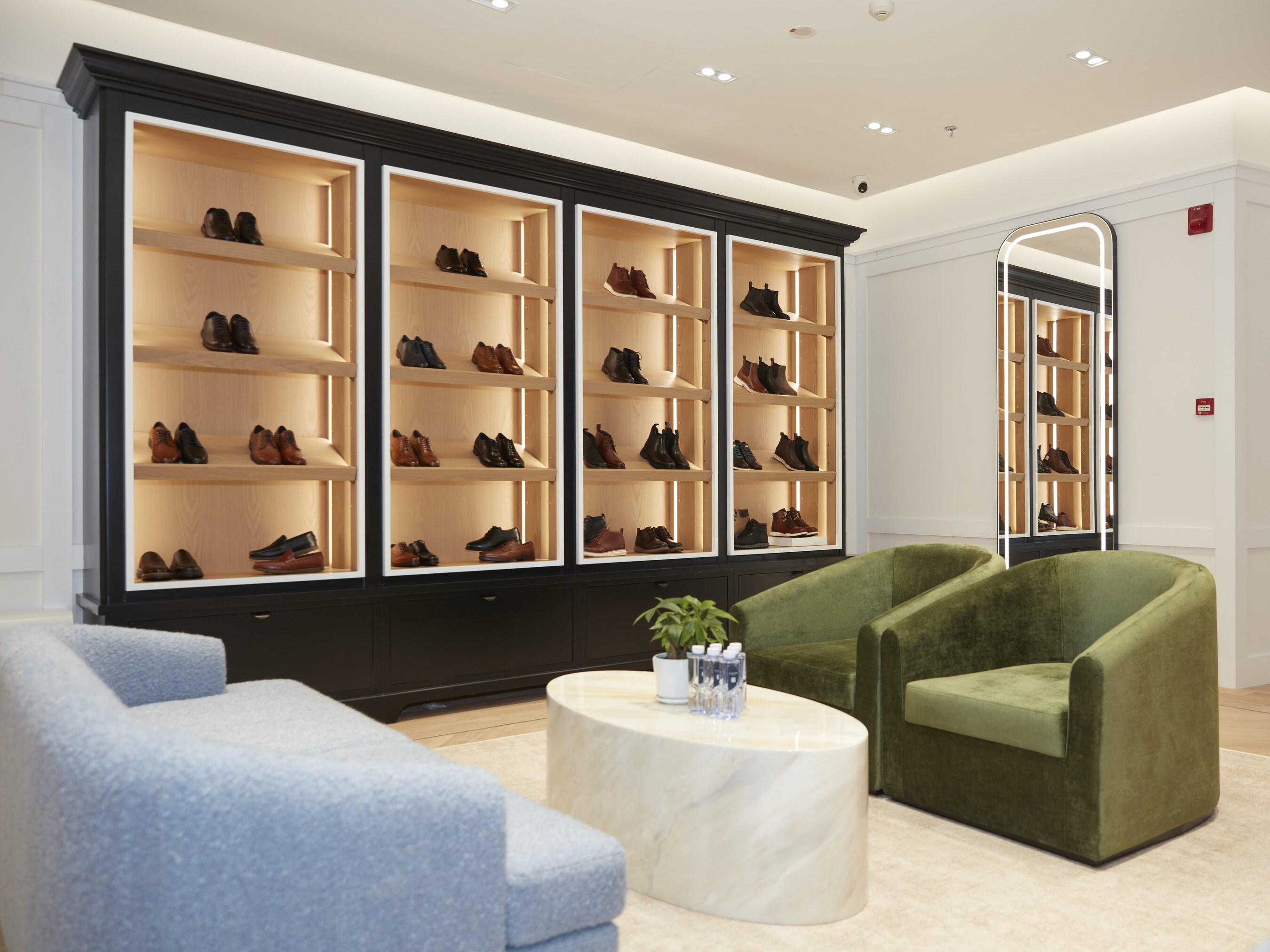 Cole Haan’s Taikoo Hui Store Cole Haan’s Taikoo Hui Store
