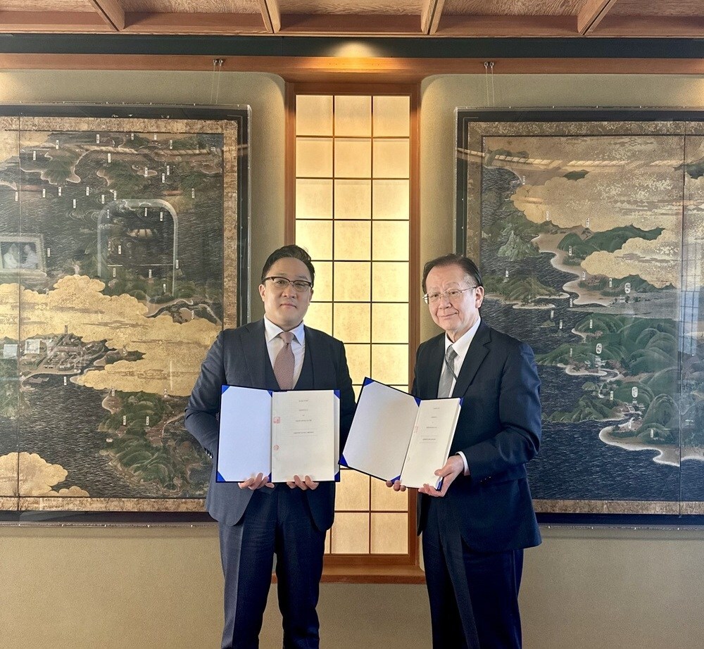 Antonio Seung Jin Lee, Head of MEDIPOST's Global Business Division and Co-CEO of MEDIPOST, Inc. & Akira Nakagawa, Board Member & Senior Managing Director, International Business