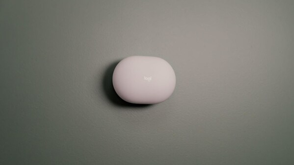 [Image 5] Logitech Spot sensor uses advanced millimetre-wave (mmWave) radar to accurately detect occupancy and release empty rooms to eliminate space waste.